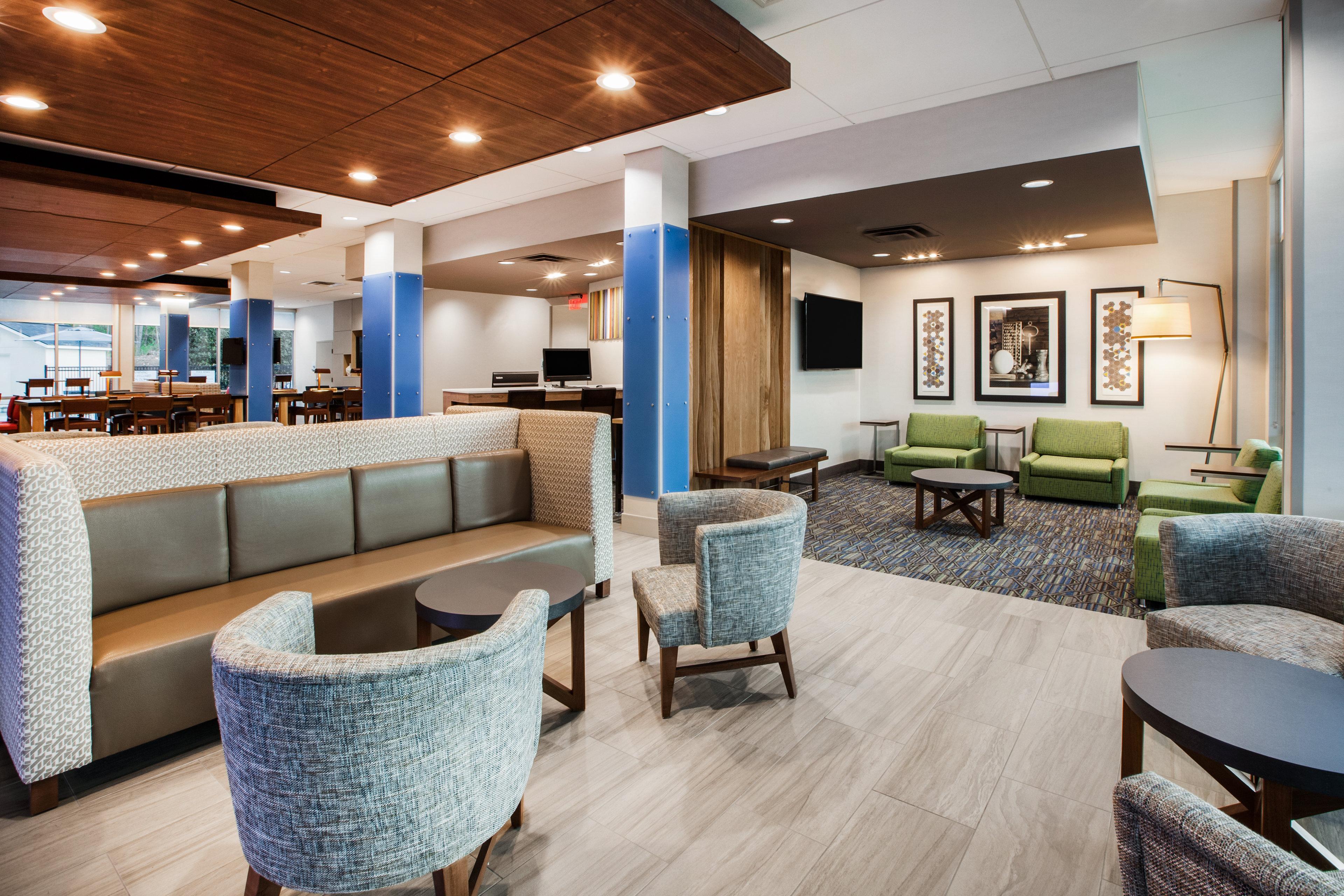 Holiday Inn Express Hotel & Suites Canton By Ihg Exterior foto