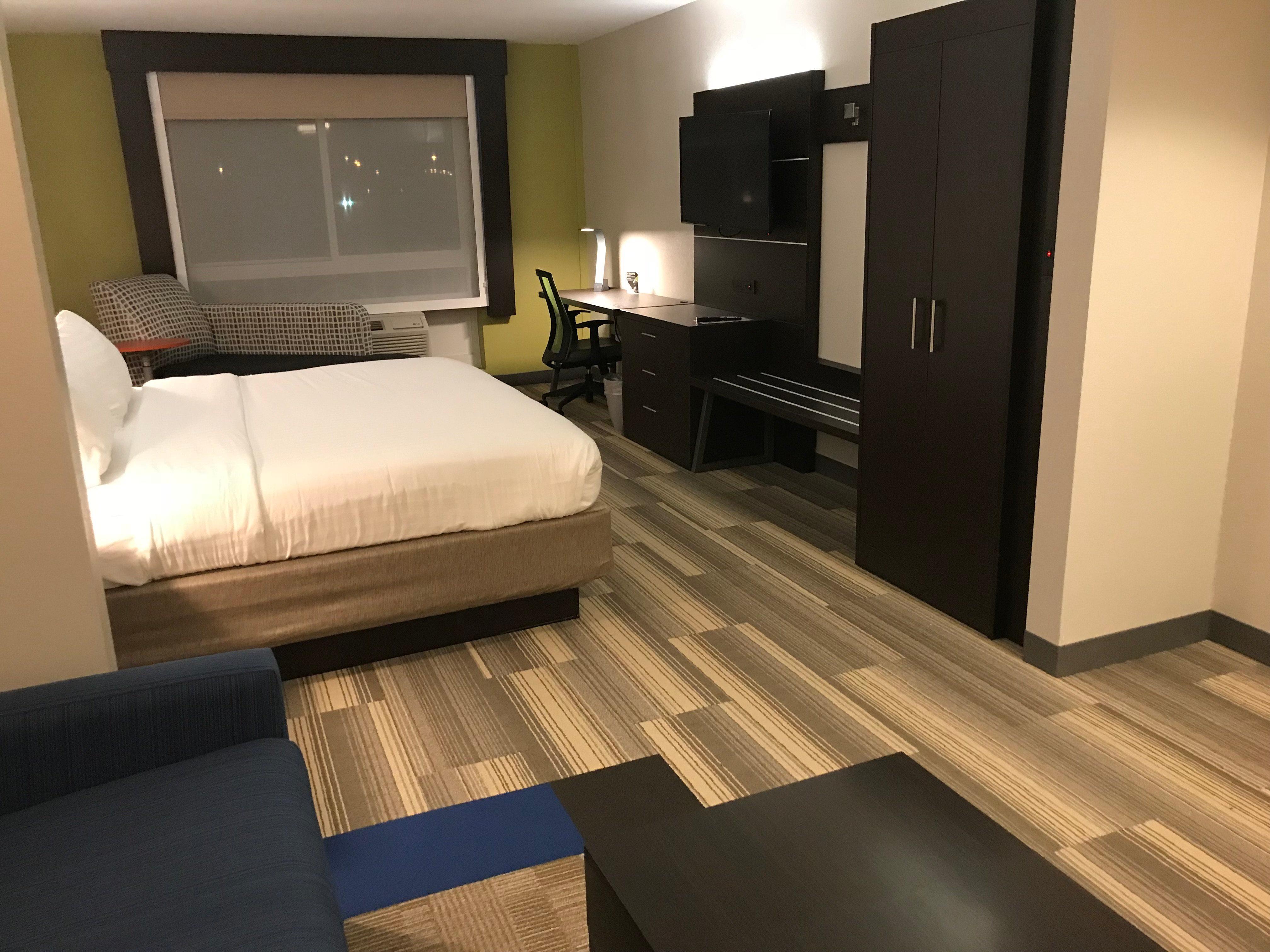 Holiday Inn Express Hotel & Suites Canton By Ihg Exterior foto